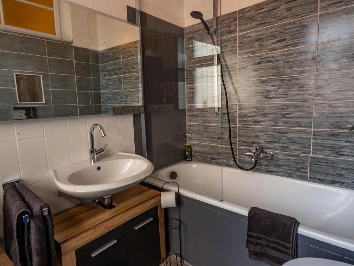 #213 Lux-Room - Zentrum Neuss - Naehe Duesseldorf Messe Mit Netflix & Prime Exterior photo